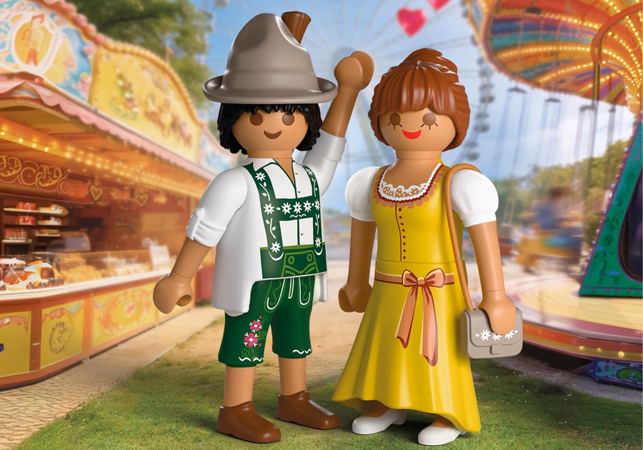 Paar in bayerischer Tracht