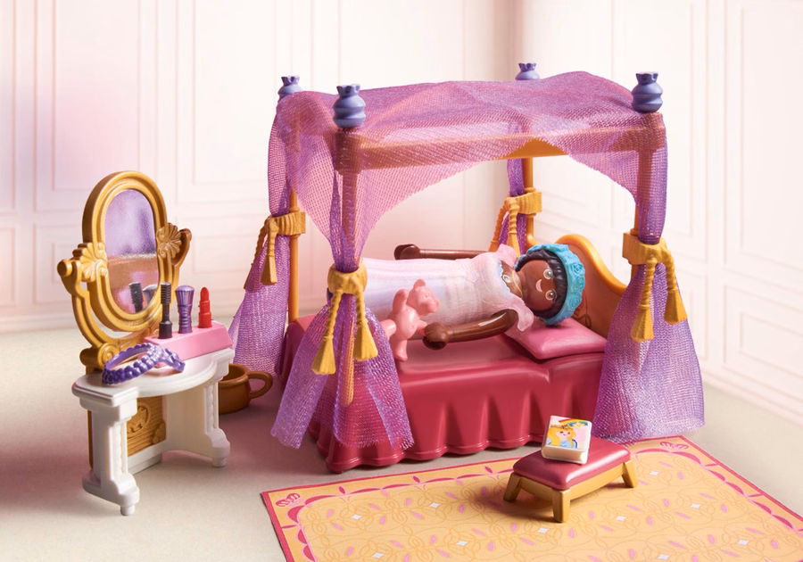 Schlafzimmer mit Ankleidezimmer